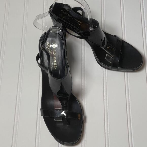 Donald J Pliner Peggy Black Patent Leather T-Strap Heeled Sandals Women’s 9M - Picture 8 of 9